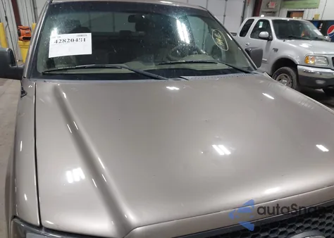 2005 Ford F-150 Fx4/Lariat/Xl/Xlt from USA, damaged, VIN 1FTPX14505FA19061